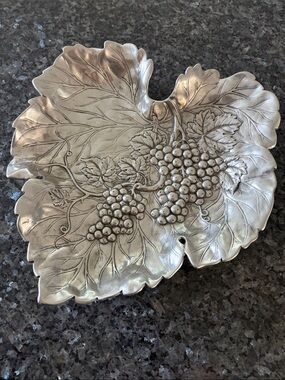 Arthur Court Sand Cast Aluminum Platter Grape Leaf Pattern Vintage 1993